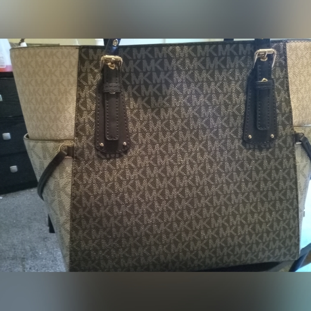 Authentic Brand New Michael Kors Handbag